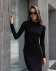 Сукня по фігурі з довгим рукавом чорна