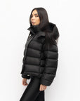 Пуховик з подовженою спинкою чорний