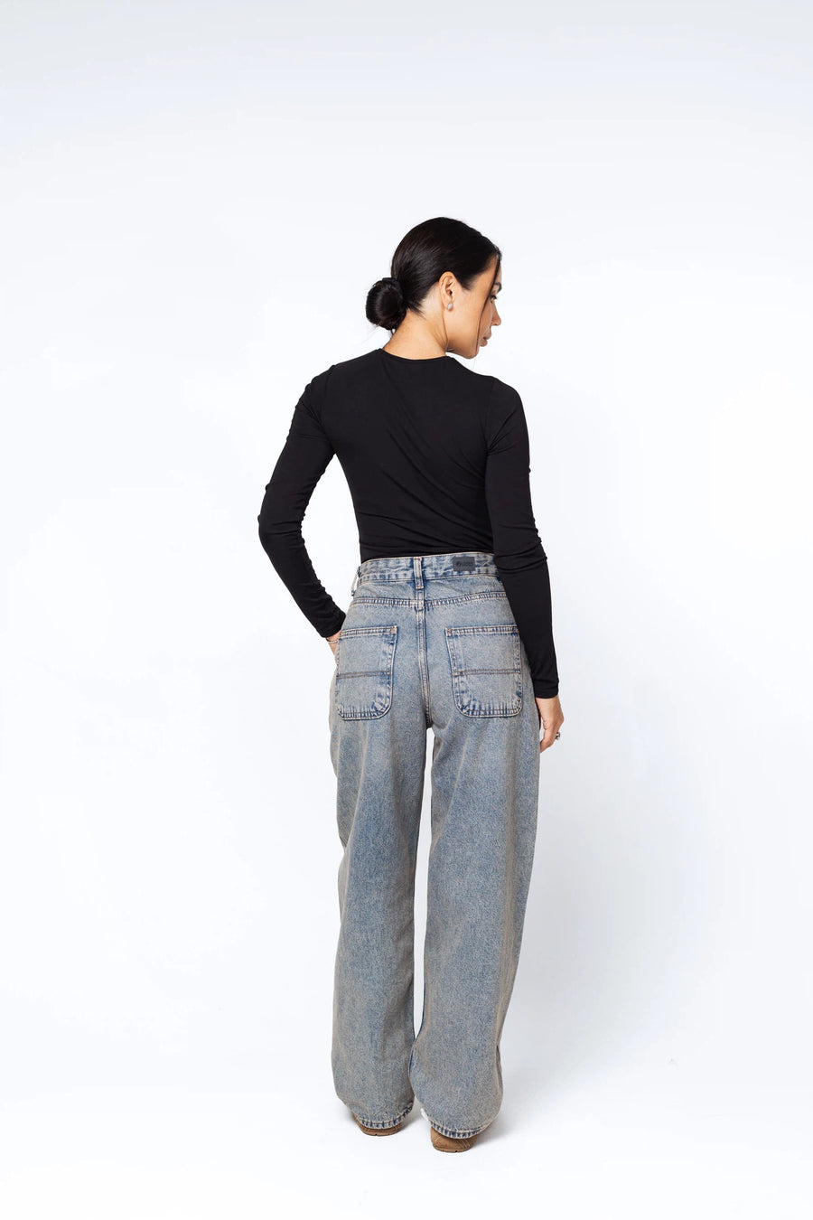 Джинси багі з потертостями