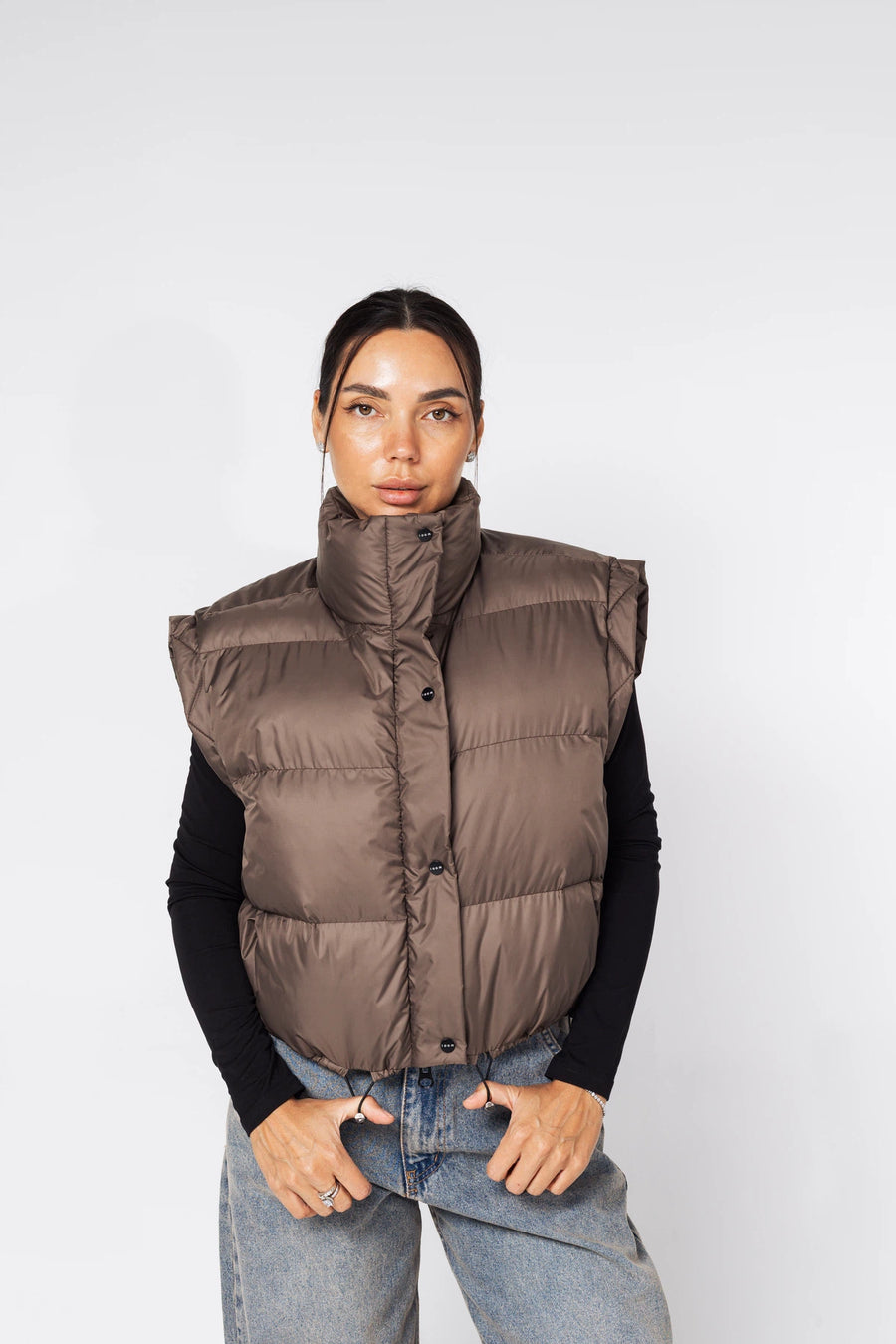 Жилет укорочений на затяжках - Мокко