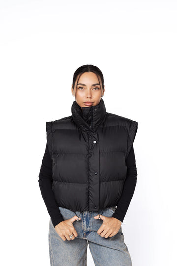 Жилет укорочений на затяжках -  Чорний