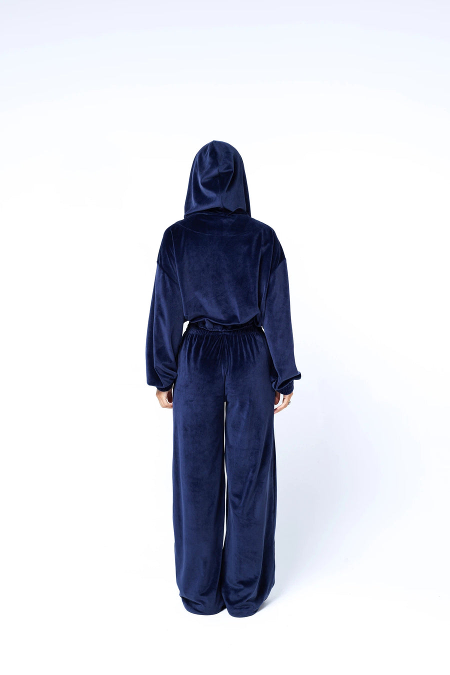 Жіночий велюровий костюм з бомбером на блискавці та штанами на затяжках - синій