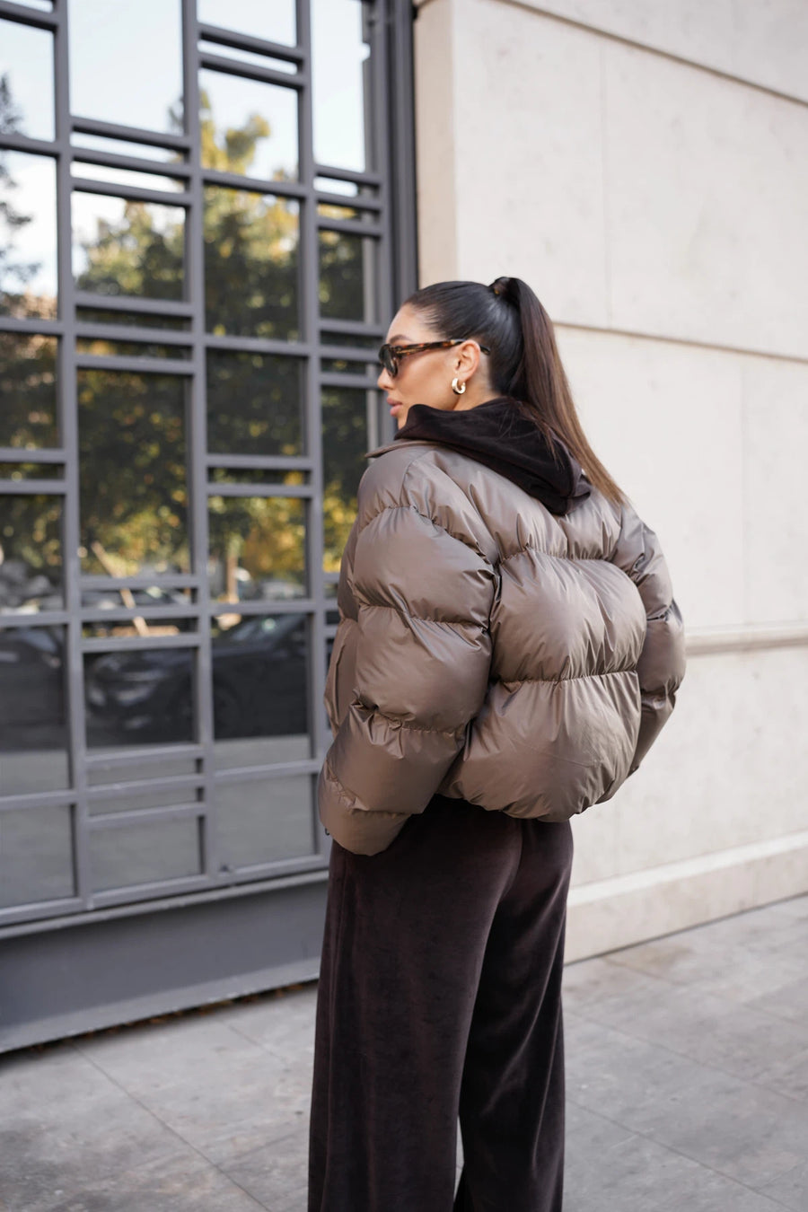 Укорочений пуфер без капюшону мокко