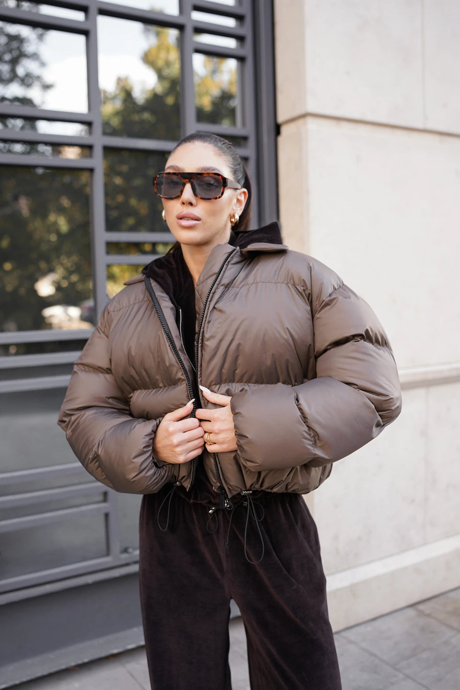 Укорочений пуфер без капюшону мокко