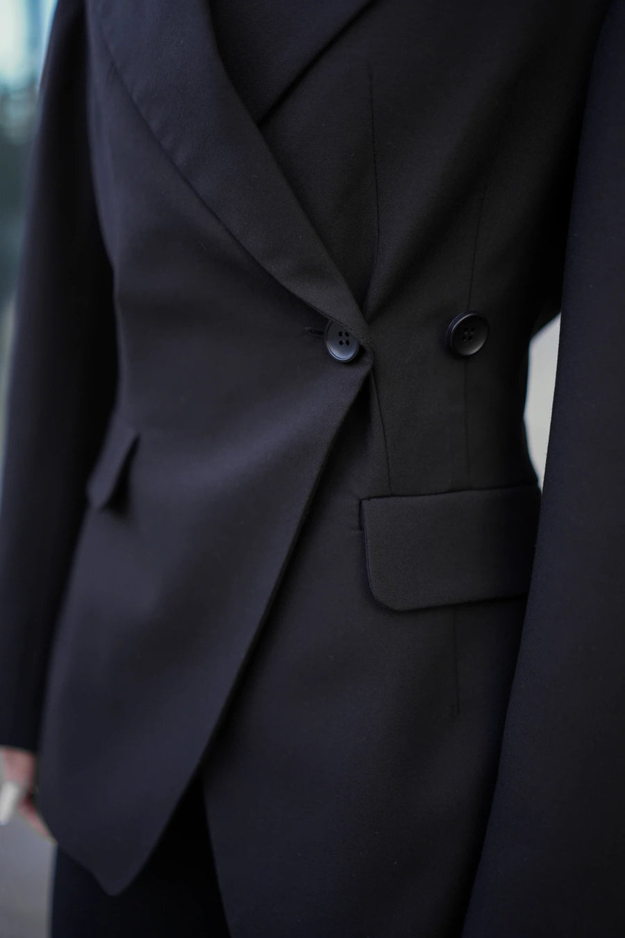 Приталений жакет - чорний