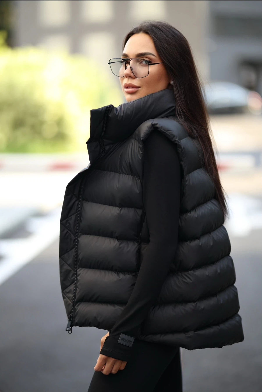 Жилет з подовженою спинкою - чорний