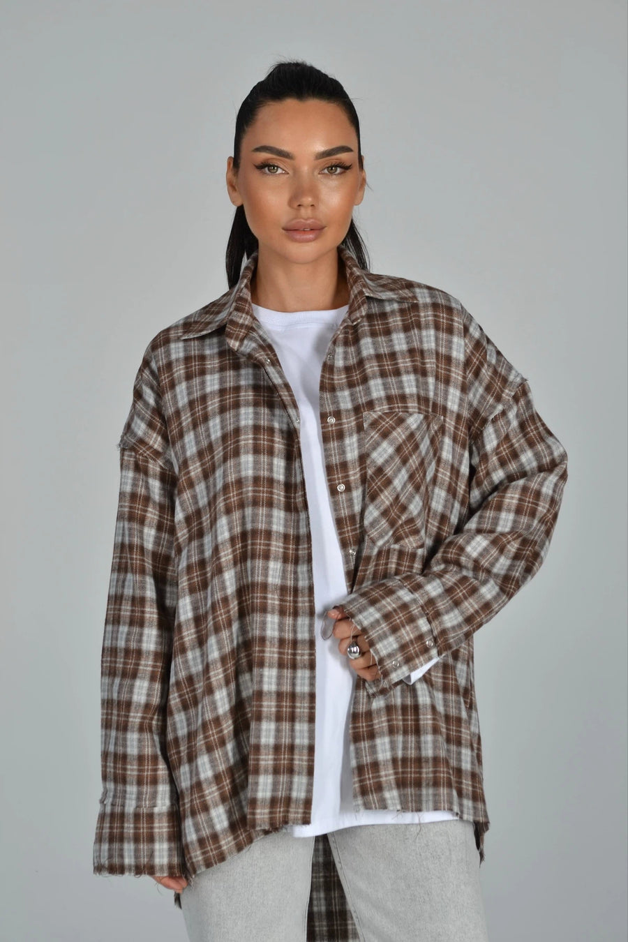 Картата сорочка з бахромою - коричнева