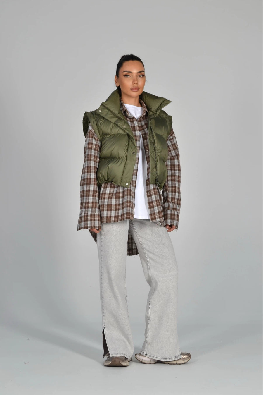 Джинси з розрізами - світло-сірі