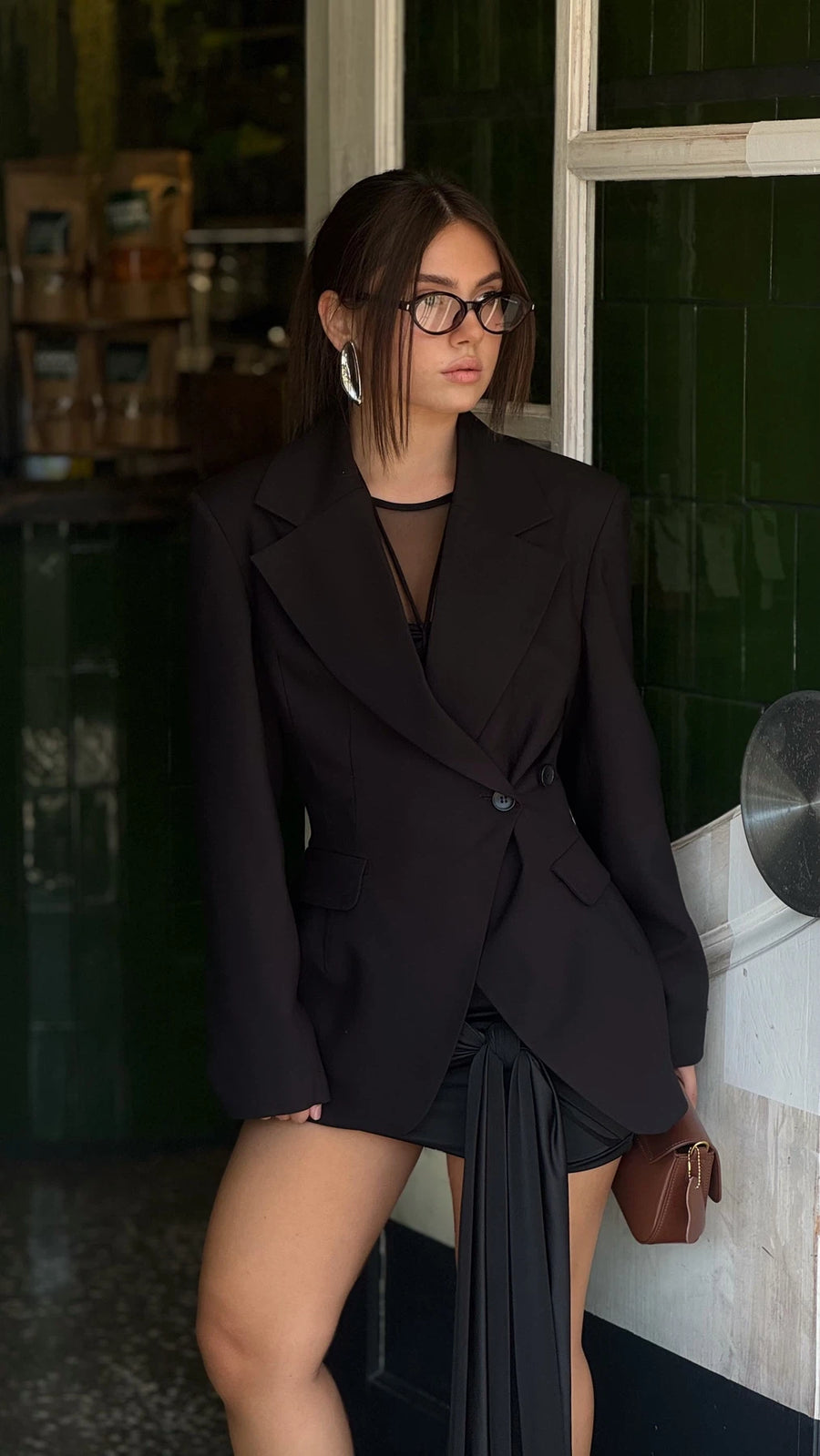 Приталений жакет - чорний